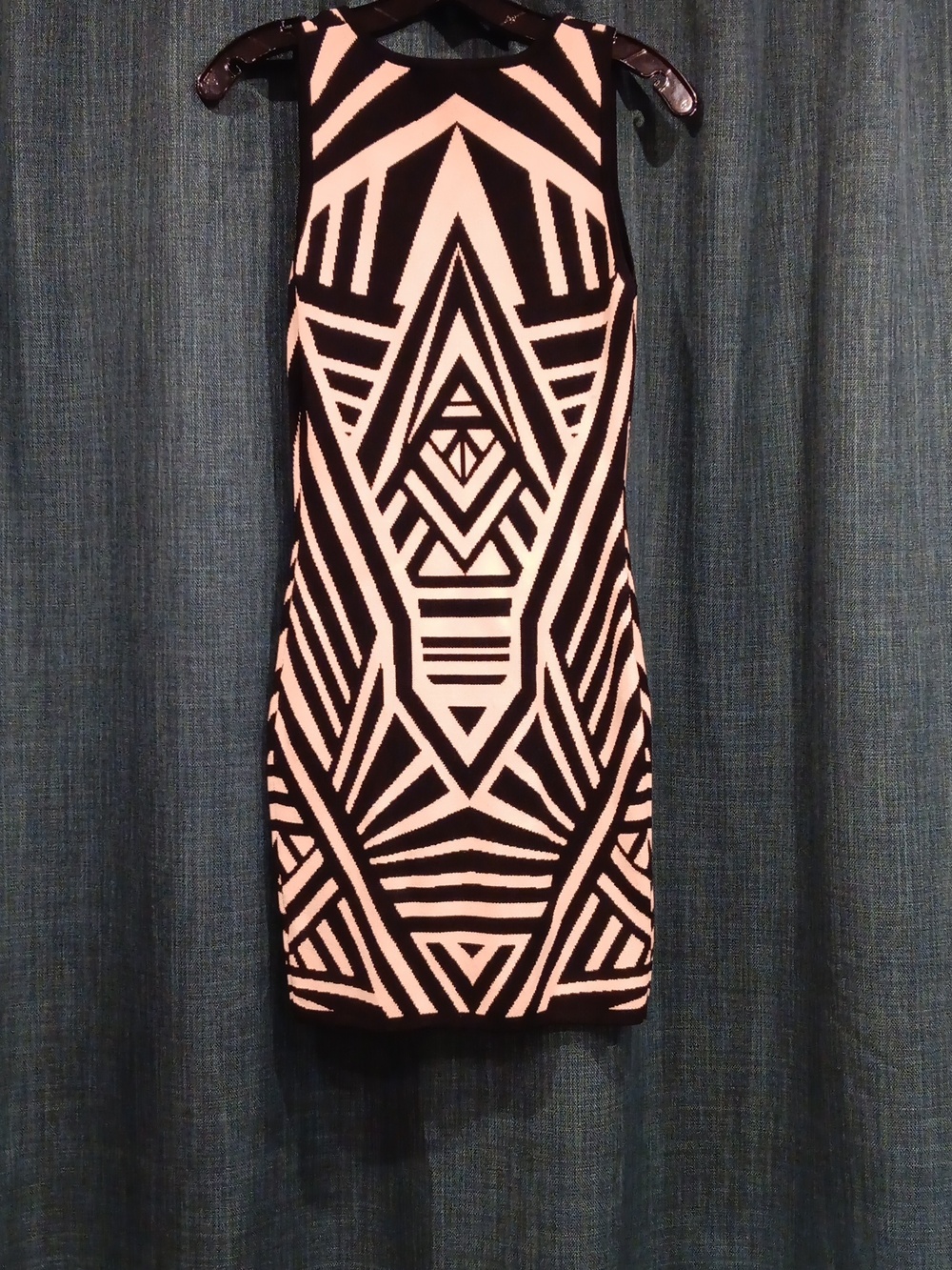 Knit Geometric Bodycon - Picture 5 of 5